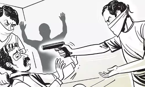 Odisha के धर्मशाला में डकैती: फार्मा दुकान के कर्मचारी से बंदूक की नोक पर 70,000 रुपये की लूट