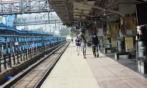 Bhubaneswar रेलवे स्टेशन के पुनर्विकास को बढ़ावा देने के लिए एलिवेटेड ड्राइववे निर्माण की अनुमति दी Bhubaneswar रेलवे स्टेशन के पुनर्विकास को बढ़ावा देने के लिए एलिवेटेड ड्राइववे निर्माण की अनुमति दी