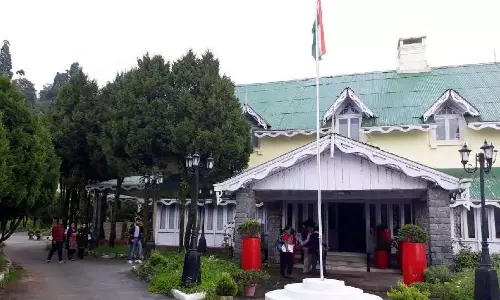 अधिकारी ने कहा- आगामी बजट सत्र के कारण बंगाल-GTA वार्ता स्थगित अधिकारी ने कहा- आगामी बजट सत्र के कारण बंगाल-GTA वार्ता स्थगित