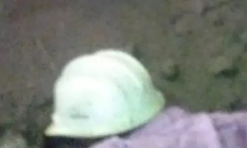 मेटल में दबा BSP कर्मचारी, मौत