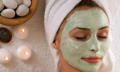 Beauty Tips: चेहरे पर लाएं नई ताजगी और चमक, लगाएं ये फेस पैक