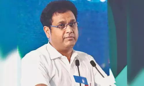 केंद्र के सर्वेक्षण से गैर-चमड़ा फुटवियर क्षेत्र में क्षमता की पुष्टि हुई: TRB Raja केंद्र के सर्वेक्षण से गैर-चमड़ा फुटवियर क्षेत्र में क्षमता की पुष्टि हुई: TRB Raja