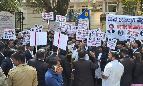 Karnataka : न्यायमूर्ति शिवशंकर गौड़ा ने तीखी आवाज़ में अगुंग के खिलाफ़ सलाह दी Karnataka : न्यायमूर्ति शिवशंकर गौड़ा ने तीखी आवाज़ में अगुंग के खिलाफ़ सलाह दी