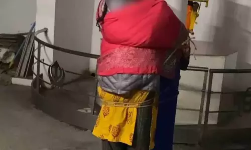 Adampur village के गुरुद्वारे में अपवित्र करने की कोशिश में महिला गिरफ्तार Adampur village के गुरुद्वारे में अपवित्र करने की कोशिश में महिला गिरफ्तार