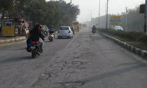 Haryana : करनाल की बाहरी सड़कें होंगी गड्ढों से मुक्त, स्मार्ट रोड का निर्माण जल्द शुरू