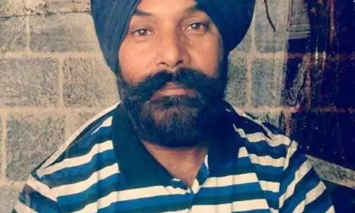 Nishan Sahib पोल का कपड़ा बदल रहे गुरुद्वारे के सेवादार की गिरने से मौत