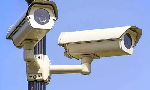 तहसीलों में दरवाजे और पंखे निगरानी में, CCTV कैमरे फोकस खो बैठे