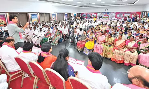 Telangana: भवन में राज्य की नगरपालिकाओं के पूर्व अध्यक्षों को सम्मानित किया Telangana: भवन में राज्य की नगरपालिकाओं के पूर्व अध्यक्षों को सम्मानित किया