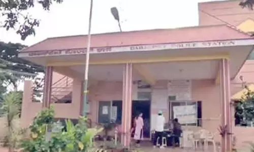 विवाह के नाम पर धोखाधड़ी कर व्यक्ति ने CISF पुलिसकर्मी से 18 लाख रुपए ठगे विवाह के नाम पर धोखाधड़ी कर व्यक्ति ने CISF पुलिसकर्मी से 18 लाख रुपए ठगे
