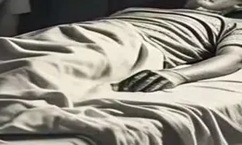 मां के अंतिम संस्कार करने के नहीं थे पैसे, बेटियों ने उठाया ये कदम...आपके भी आंखों में आ जाएंगे आंसू