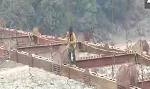 Rajouri में नौशेरा को सेरी ब्लॉक से जोड़ने वाले मोटर योग्य पुल का काम शुरू Rajouri में नौशेरा को सेरी ब्लॉक से जोड़ने वाले मोटर योग्य पुल का काम शुरू
