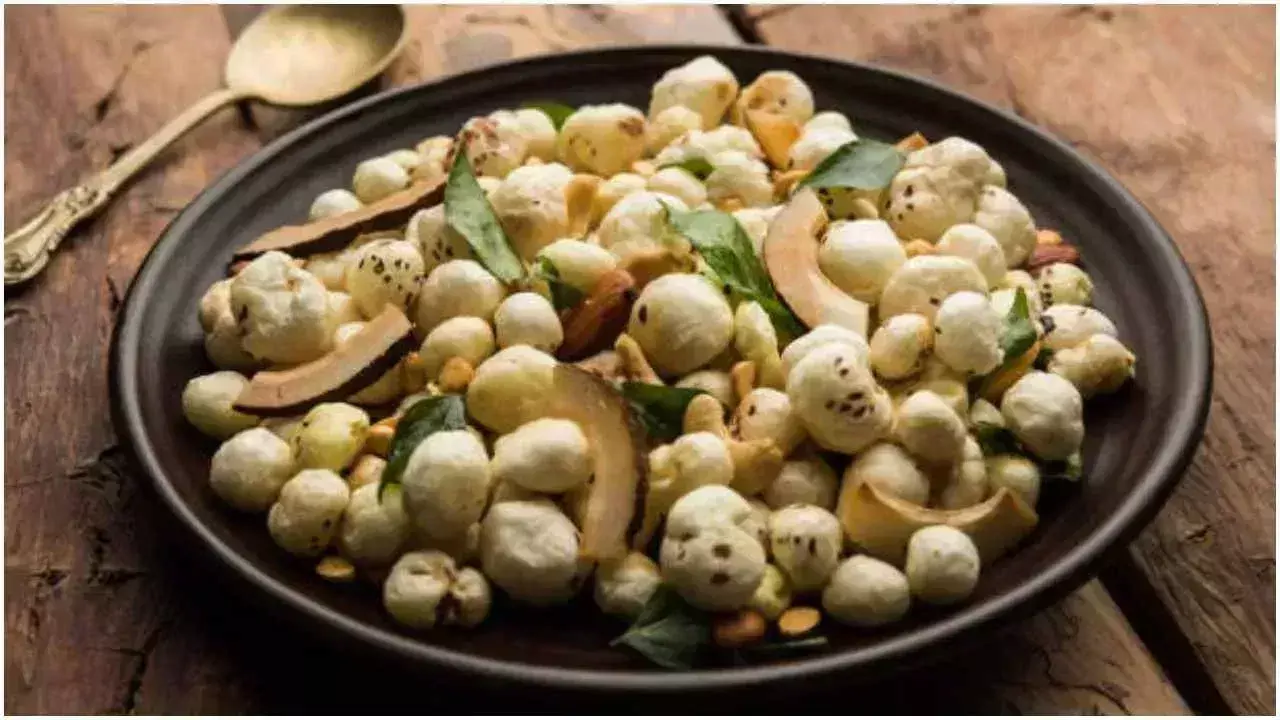 Dry Fruits Makhana Namkeen देर तक पेट भरा महसूस