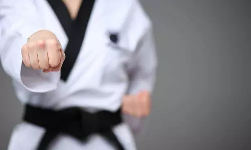 Karate प्रतियोगिता में हर्षित ने जीता स्वर्ण पदक Karate प्रतियोगिता में हर्षित ने जीता स्वर्ण पदक