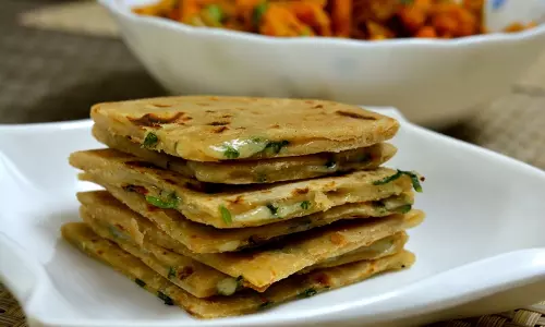 Coriander Paratha इन चीजों के साथ ले मजा