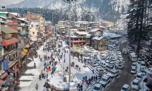 Himachal: पर्यटन और हितधारकों को साहसिक गतिविधियों के लिए प्रोत्साहित करना