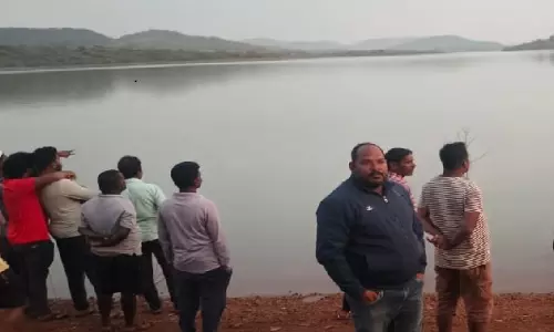 Koraput जिले में नाव पलटने से दो नाबालिग लापता, रील शूट करने गए थे जलाशय में
