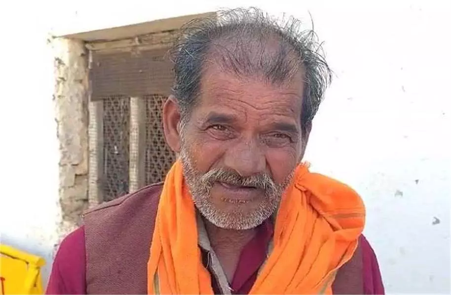 MP News: महाकुंभ में परिवार से बिछड़ा बुजुर्ग दो दिन बाद लौटा घर MP News: महाकुंभ में परिवार से बिछड़ा बुजुर्ग दो दिन बाद लौटा घर
