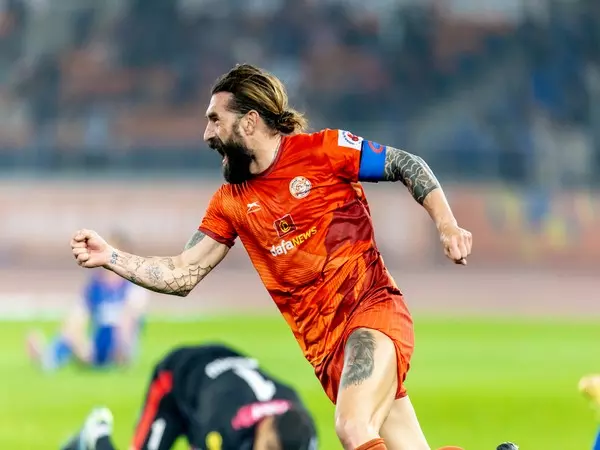 ISL: पंजाब एफसी ने बेंगलुरु एफसी को 3-2 से हराया ISL: पंजाब एफसी ने बेंगलुरु एफसी को 3-2 से हराया
