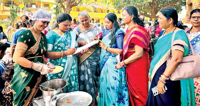 Odisha: आयोजित फूड फेस्टिवल 2024-25 प्रतियोगिताओं को अप्रत्याशित प्रतिक्रिया मिल Odisha: आयोजित फूड फेस्टिवल 2024-25 प्रतियोगिताओं को अप्रत्याशित प्रतिक्रिया मिल