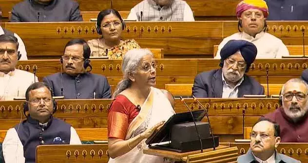 वित्त मंत्री सीतारमण ने कहा, सरकार अगले सप्ताह नया आयकर विधेयक पेश करेगी वित्त मंत्री सीतारमण ने कहा, सरकार अगले सप्ताह नया आयकर विधेयक पेश करेगी
