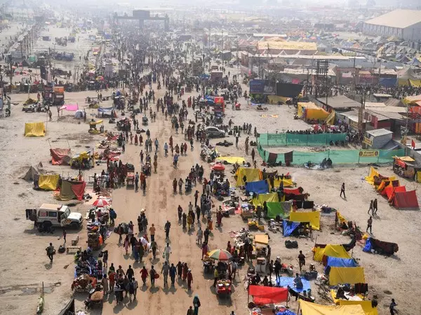 प्रयागराज 3 फरवरी को अमृत स्नान के लिए पूरी तरह तैयार, श्रद्धालुओं ने MahaKumbh आयोजनों की सराहना की प्रयागराज 3 फरवरी को अमृत स्नान के लिए पूरी तरह तैयार, श्रद्धालुओं ने MahaKumbh आयोजनों की सराहना की