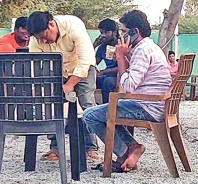 Andhra: टीकोट्टू में रजिस्ट्रेशन काउंटर स्थापित किया गया Andhra: टीकोट्टू में रजिस्ट्रेशन काउंटर स्थापित किया गया