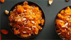 Recipe: बसंत पंचमी पर मां सरस्वती को लगाएं चने की दाल के हलवे का भोग Recipe: बसंत पंचमी पर मां सरस्वती को लगाएं चने की दाल के हलवे का भोग