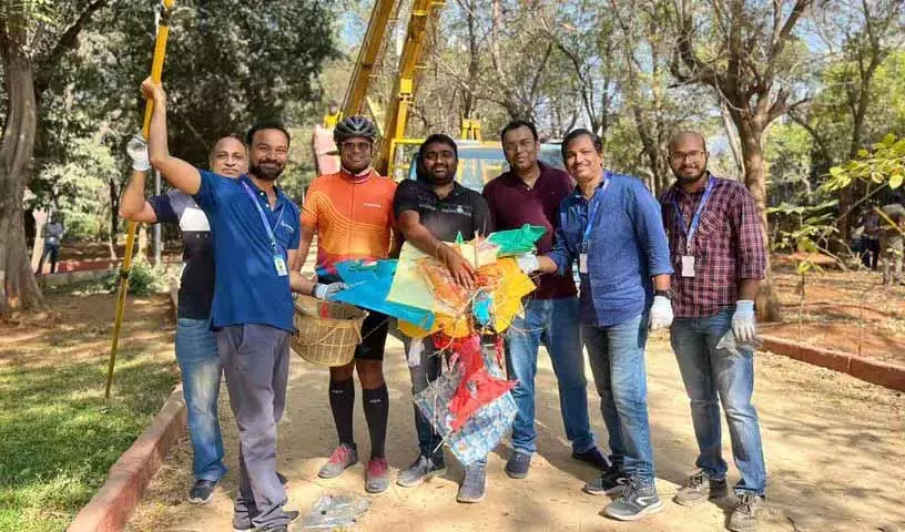 Indira Park में सफाई अभियान, 3 घंटे में 40 किलो मांझा एकत्र किया गया Indira Park में सफाई अभियान, 3 घंटे में 40 किलो मांझा एकत्र किया गया