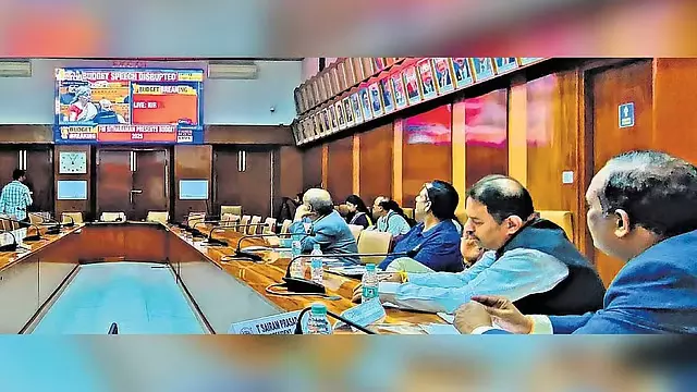 केंद्रीय बजट 2025: एमएसई के विकास पर ध्यान, औद्योगिक निकायों से सराहना केंद्रीय बजट 2025: एमएसई के विकास पर ध्यान, औद्योगिक निकायों से सराहना
