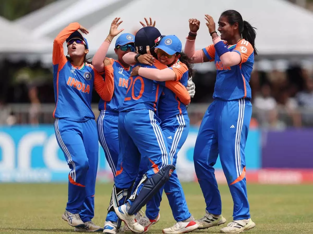 Women’s U19 World Cup Final: टीम इंडिया ने किया वर्ल्ड कप पर कब्जा, फाइनल में द. अफ्रीका को हराया Women’s U19 World Cup Final: टीम इंडिया ने किया वर्ल्ड कप पर कब्जा, फाइनल में द. अफ्रीका को हराया