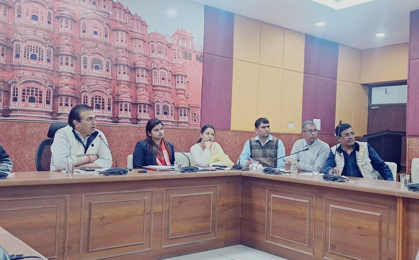 Jaipur: जिला कलेक्टर डॉ. जितेन्द्र कुमार सोनी ने अधिकारियों को दिये दिशा निर्देश Jaipur: जिला कलेक्टर डॉ. जितेन्द्र कुमार सोनी ने अधिकारियों को दिये दिशा निर्देश