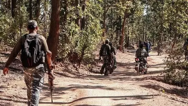 पिछले 20 सालों से लापता माओवादी लक्ष्मी ने Karnataka में आत्मसमर्पण किया पिछले 20 सालों से लापता माओवादी लक्ष्मी ने Karnataka में आत्मसमर्पण किया