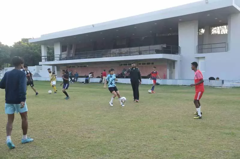 HC ने स्टेडियम को बहाल करने की याचिका खारिज की HC ने स्टेडियम को बहाल करने की याचिका खारिज की