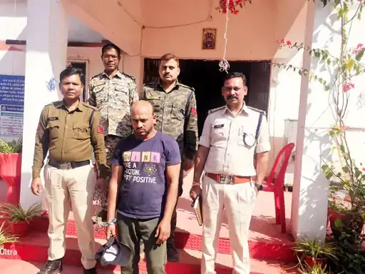 हिंदू धर्म के खिलाफ आपत्तिजनक पोस्ट करने वाला मौदहापारा का युवक गिरफ्तार हिंदू धर्म के खिलाफ आपत्तिजनक पोस्ट करने वाला मौदहापारा का युवक गिरफ्तार