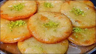 Semolina-milk Malpua मेहमानों का जीतना हो दिल तो करें सर्व रेसिपी Semolina-milk Malpua मेहमानों का जीतना हो दिल तो करें सर्व रेसिपी