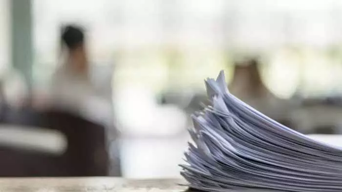 Pune: 40 लाख रुपये में परीक्षा पेपर देने की पेशकश करने वाले फोन कॉल आए, 3 गिरफ्तार Pune: 40 लाख रुपये में परीक्षा पेपर देने की पेशकश करने वाले फोन कॉल आए, 3 गिरफ्तार