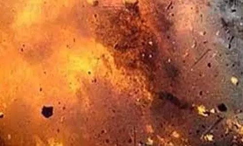 Punjab: जिम के बाहर लगे बिजली मीटर में जोरदार धमाका Punjab: जिम के बाहर लगे बिजली मीटर में जोरदार धमाका