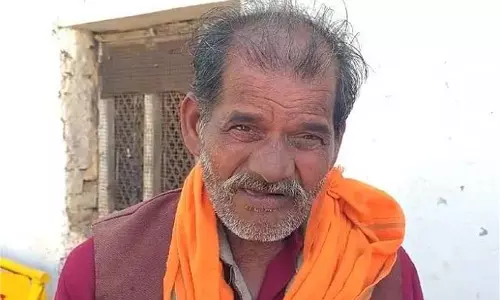 MP News: महाकुंभ में  परिवार से बिछड़ा बुजुर्ग दो दिन बाद लौटा घर