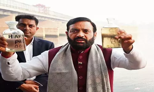 Haryana: केजरीवाल ने लोगों को दूषित पानी पीने पर मजबूर किया Haryana: केजरीवाल ने लोगों को दूषित पानी पीने पर मजबूर किया