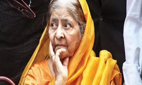2002 के गुजरात दंगों में मारे गए कांग्रेस सांसद Ehsan Jafri की विधवा का निधन