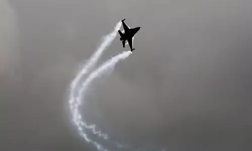 अमेरिकी सेना ने सोमालिया में ISIS आतंकवादियों पर हवाई हमले किए अमेरिकी सेना ने सोमालिया में ISIS आतंकवादियों पर हवाई हमले किए