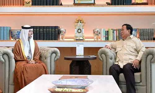 UAE, इंडोनेशिया ने विभिन्न क्षेत्रों में सहयोग को मजबूत करने की समीक्षा की UAE, इंडोनेशिया ने विभिन्न क्षेत्रों में सहयोग को मजबूत करने की समीक्षा की
