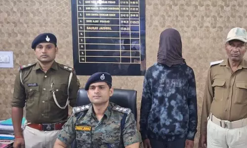 Gaya: पुलिस टीम पर हमला करने वाला कुख्यात रंजीत कुमार पकौड़िया गिरफ्तार Gaya: पुलिस टीम पर हमला करने वाला कुख्यात रंजीत कुमार पकौड़िया गिरफ्तार