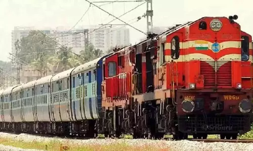 चेन्नई से गुजरने वाली 4 एक्सप्रेस ट्रेनें सामान्य समय पर चलेंगी चेन्नई से गुजरने वाली 4 एक्सप्रेस ट्रेनें सामान्य समय पर चलेंगी