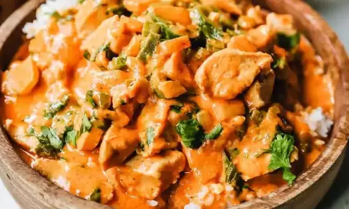 Thai Chicken Curry : देसी स्टाइल में घर पर बनाएं थाई चिकन करी Thai Chicken Curry : देसी स्टाइल में घर पर बनाएं थाई चिकन करी