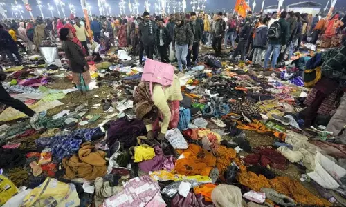 क्या प्रयागराज महाकुंभ में हुई भगदड़ कोई साज़िश थी? जांच में जुटी STF की टीमें क्या प्रयागराज महाकुंभ में हुई भगदड़ कोई साज़िश थी? जांच में जुटी STF की टीमें