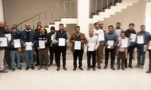 Shahpur MLA और अधिकारी बिजली सब्सिडी छोड़ने के सीएम के आह्वान में शामिल