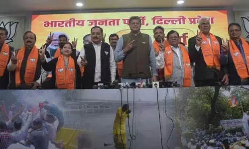 इस्तीफे के एक दिन बाद आप के 8 विधायक बीजेपी में शामिल हो गए