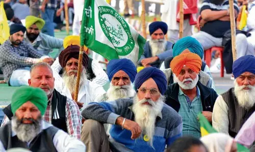 केंद्रीय बजट कॉरपोरेट समर्थक, MSP पर कोई वादा नहीं: किसान संगठन केंद्रीय बजट कॉरपोरेट समर्थक, MSP पर कोई वादा नहीं: किसान संगठन