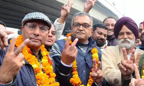 असमंजस और ड्रामे के बीच आप के Rampal Uppal मेयर चुने गए असमंजस और ड्रामे के बीच आप के Rampal Uppal मेयर चुने गए